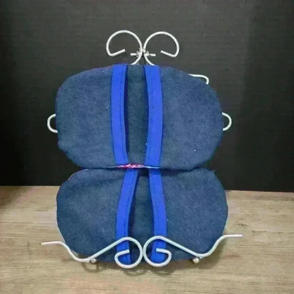 Handmade  Microwave Mitts - Regular Size - Pink and Blue Flowers - Pair - Picture 4 of 4